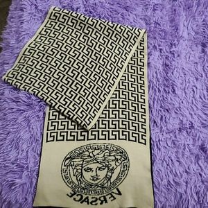 Versace key medusa wool Scarf!